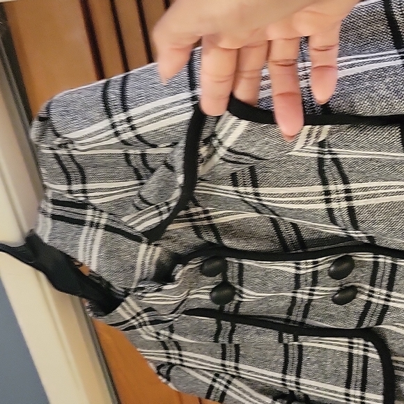 Heather gray with black, white and a light shimmer stripped pattern. - Picture 6 of 6